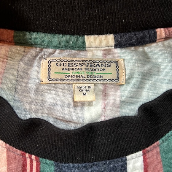 Guess tee - Picture 2 of 3